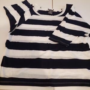 Chelsea & Theodore Women's Navy and White Striped Long Sleeve Tee
